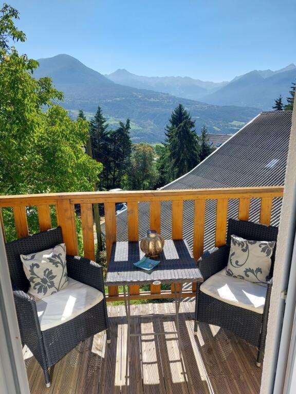 Hotel & Restaurant Le Chalvet Embrun Exterior photo