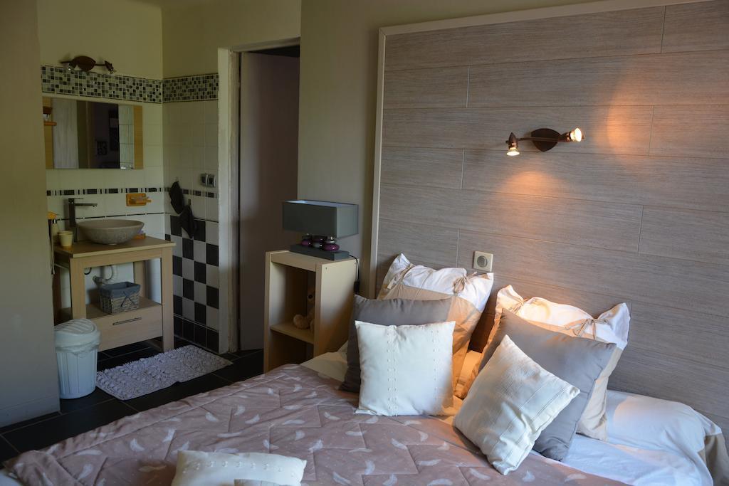 Hotel & Restaurant Le Chalvet Embrun Room photo